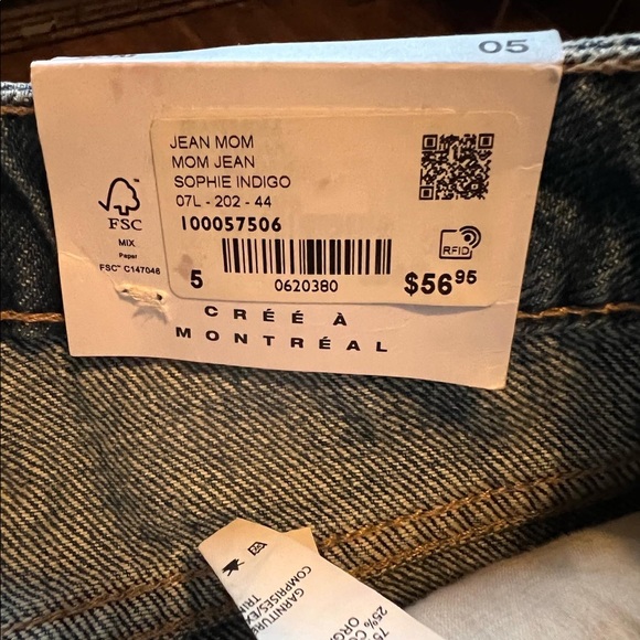 Brand new mom jeans size 5 & 3 pairs used skinny jeans size 5 & joggers s - Picture 1 of 6